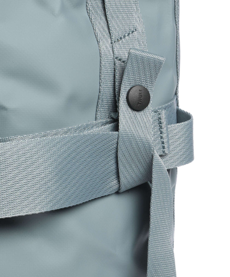 Thule Chasm 40 Weekend bag pond