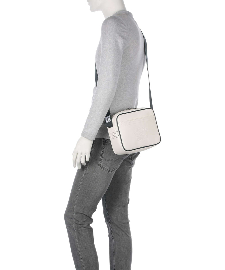 Lacoste Club 1930 Crossbody bag farine sinople