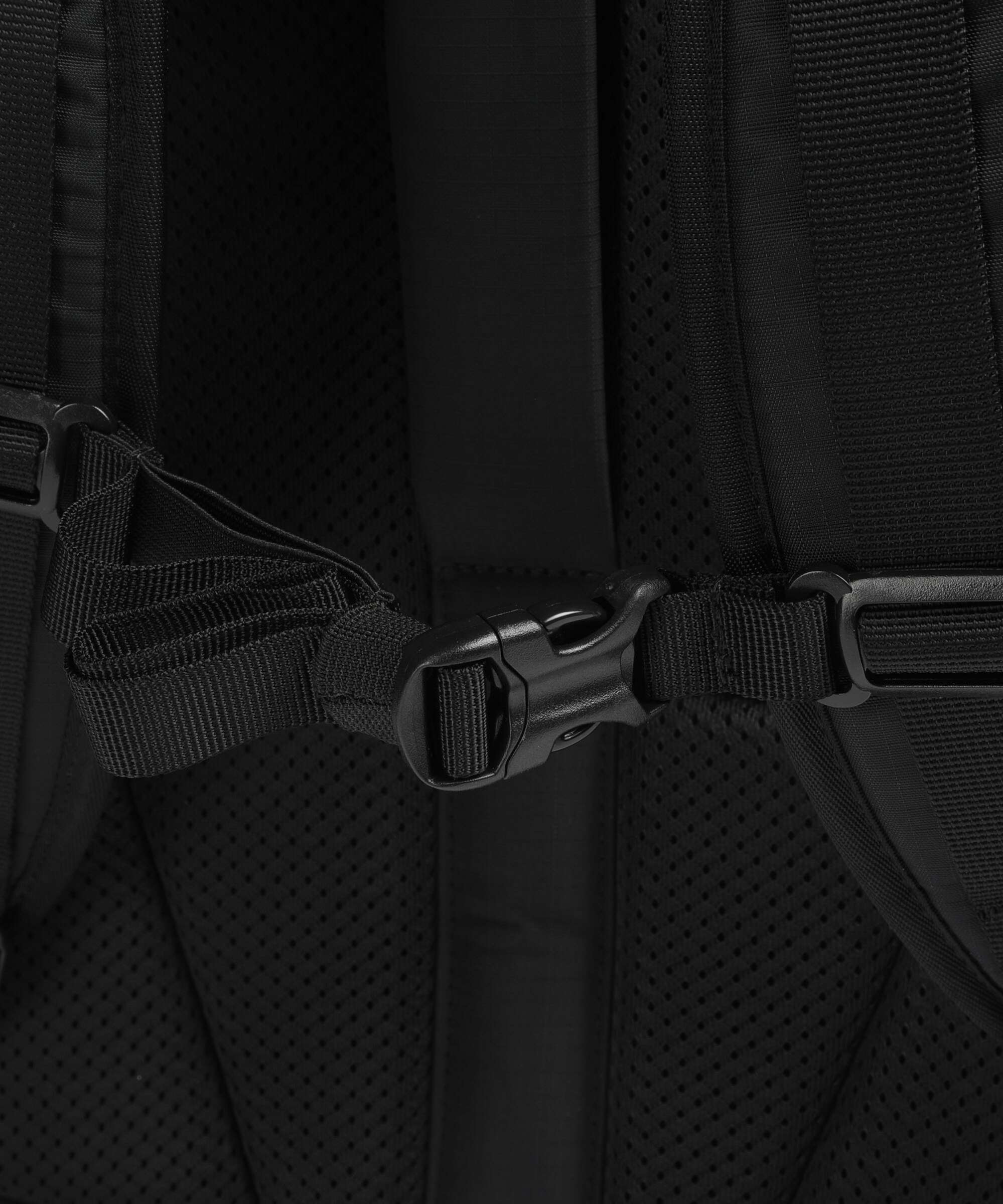 Stratic Move L Travel backpack black