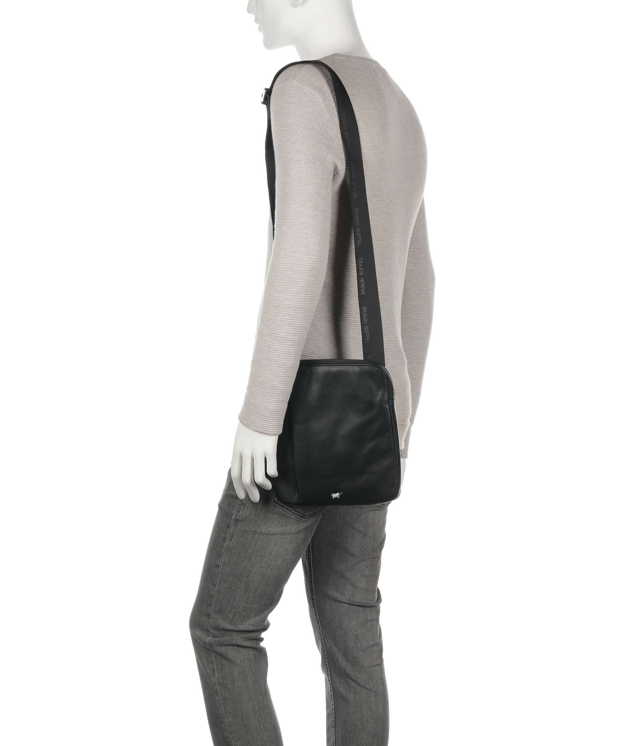 Braun Büffel Golf 2.0 Crossbody bag schwarz