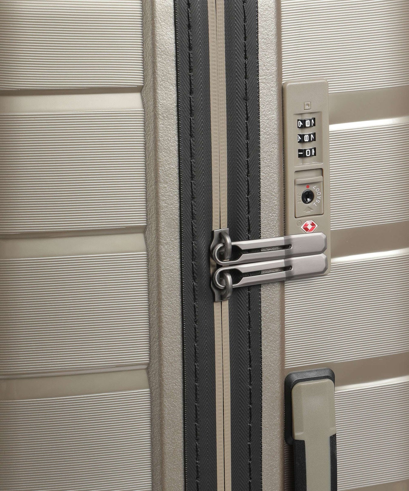 Travelite Air Base Spinner (4 wheels) champagner