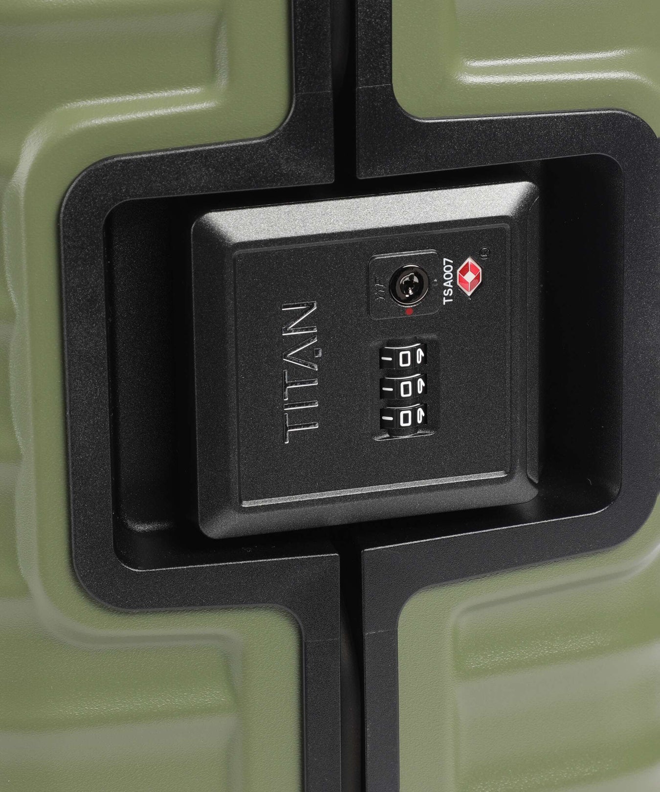 Titan Overseas Spinner (4 wheels) forest green