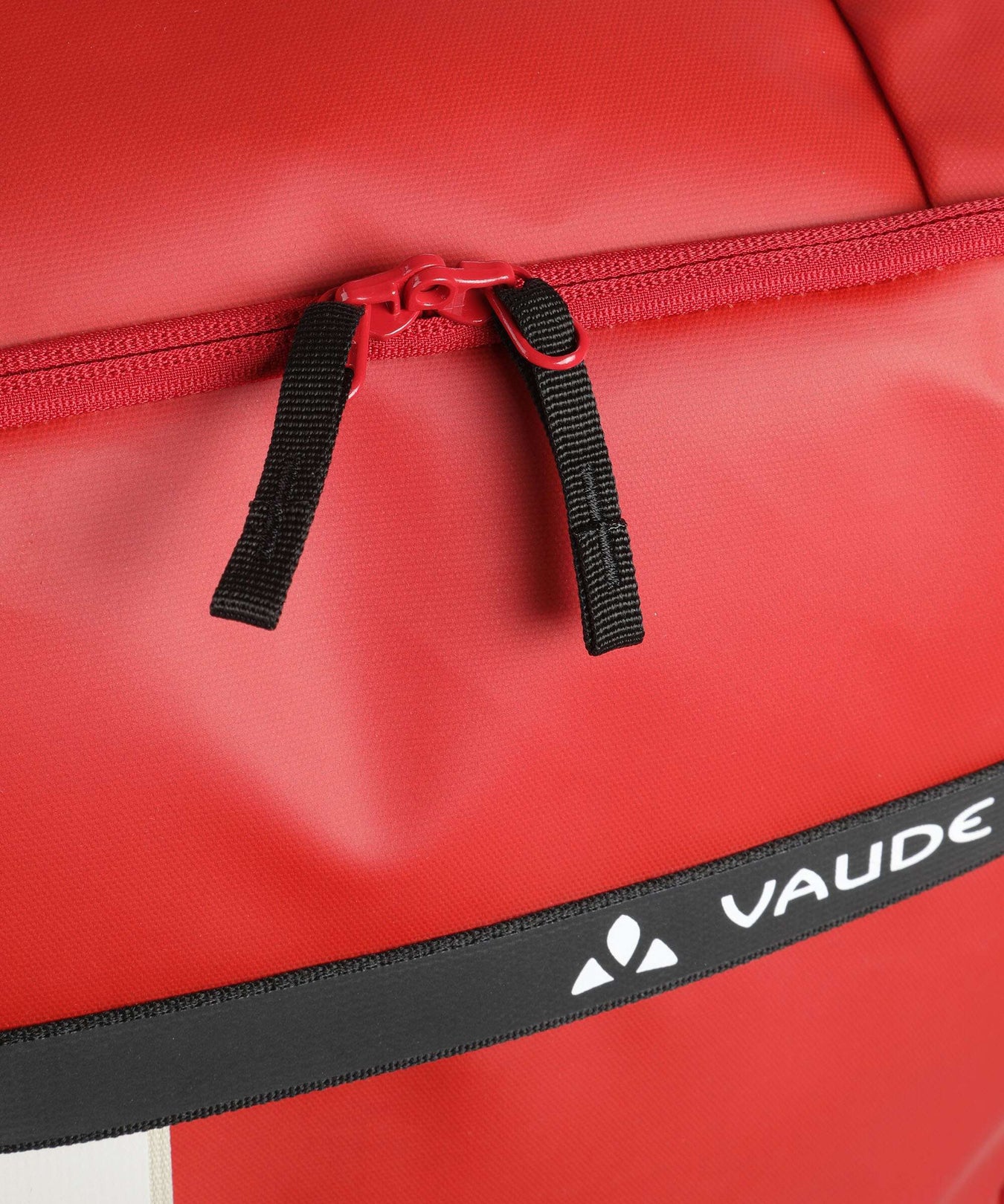 Vaude Takutea 90 Travel bag with wheels red