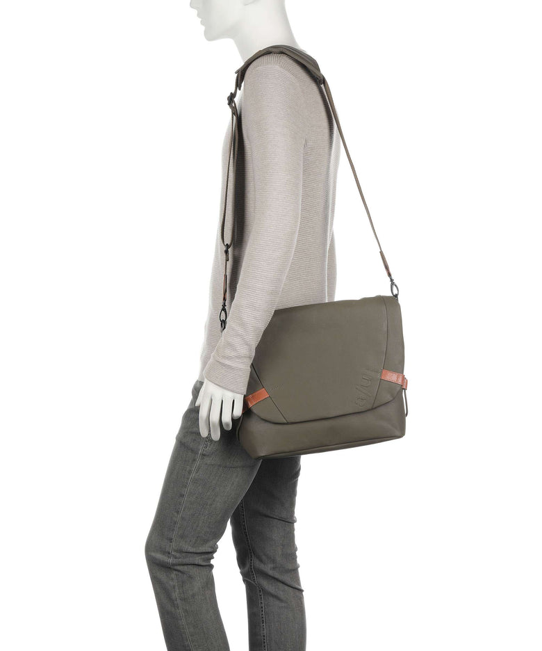 Aunts & Uncles Japan Matsumoto Briefcase fallen rock