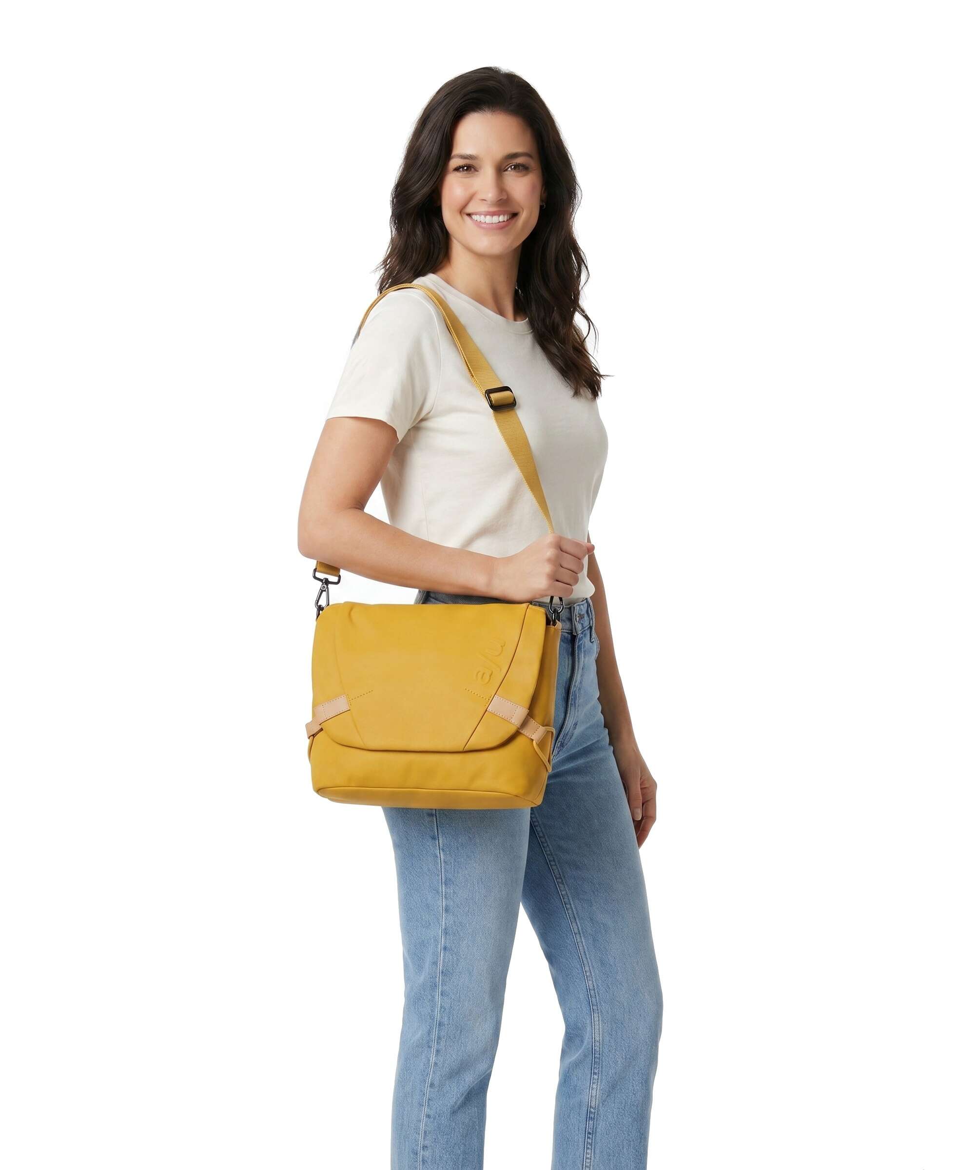 Aunts & Uncles Japan Sendai Messenger bag amber