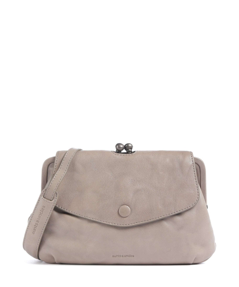 Aunts & Uncles Grandma's Luxury Club Mrs. Madeline Crossbody bag roasted cashew