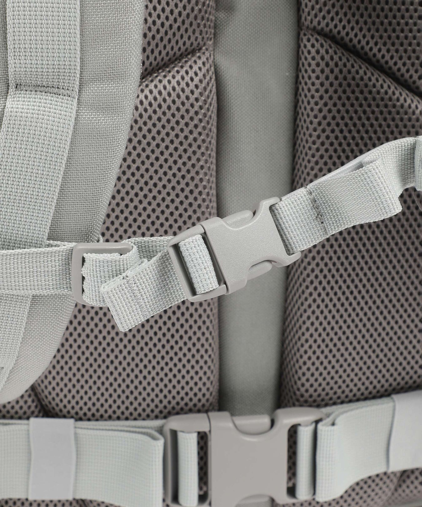 Cabin Zero Military 44 Travel backpack frosty morning