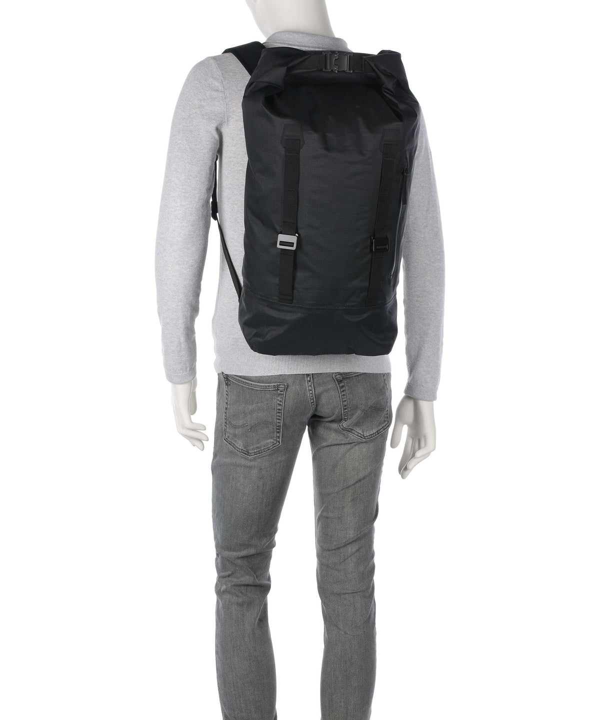 Db Essential 32L Backpack black out