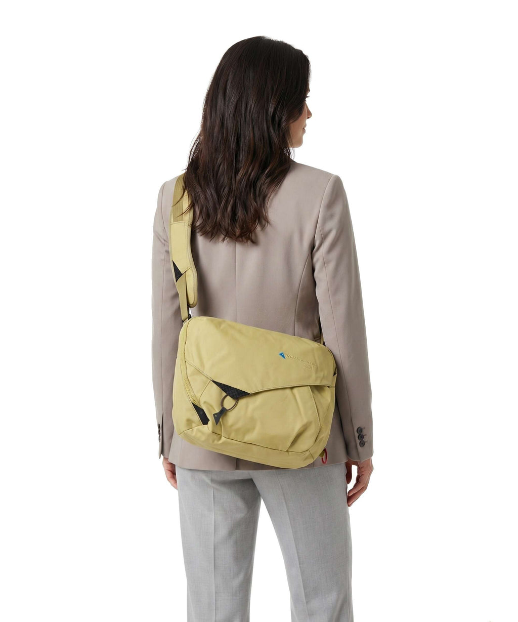 Klättermusen Gaut Messenger bag dark straw