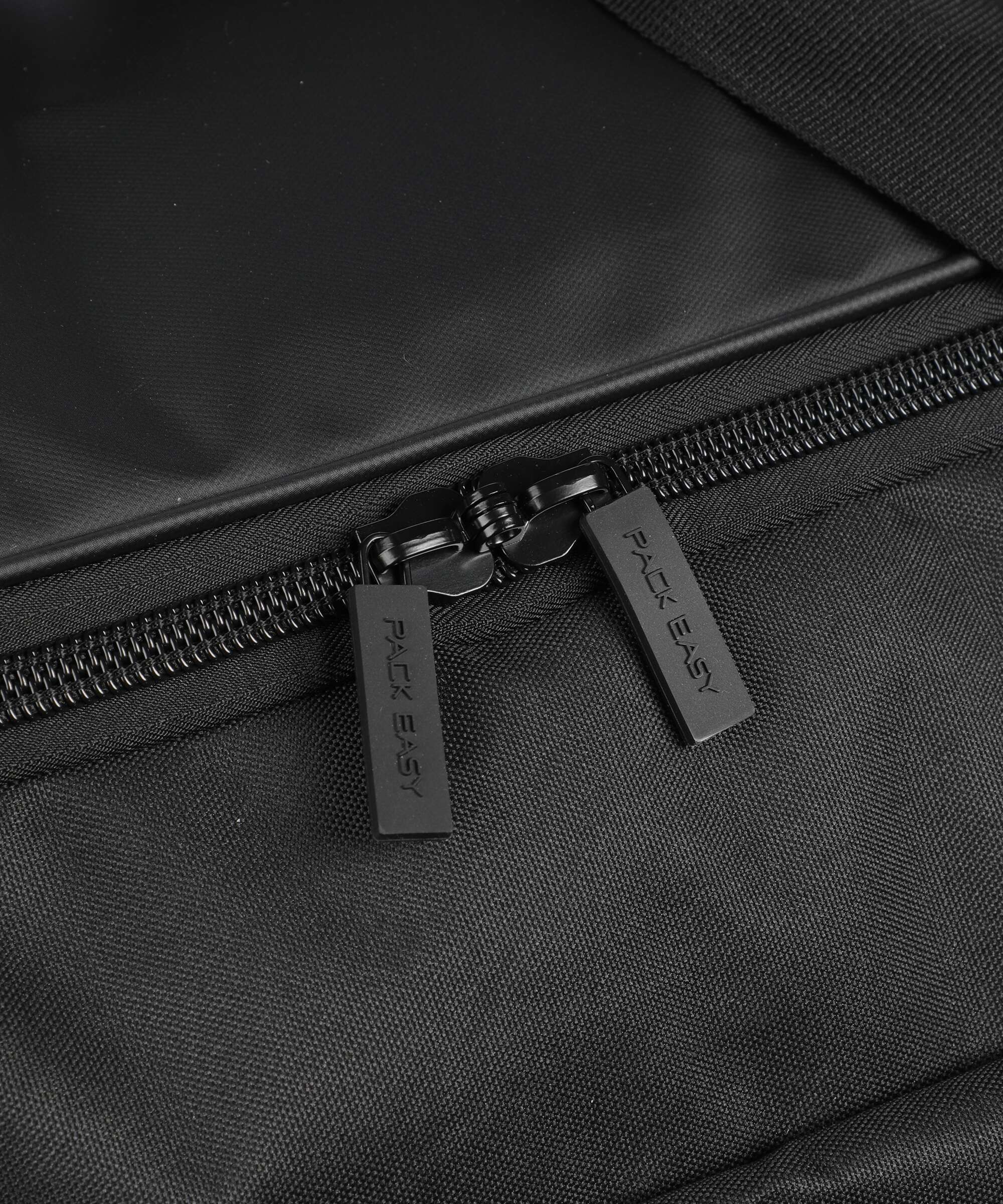 Pack Easy Light Bag Travel bag with wheels black