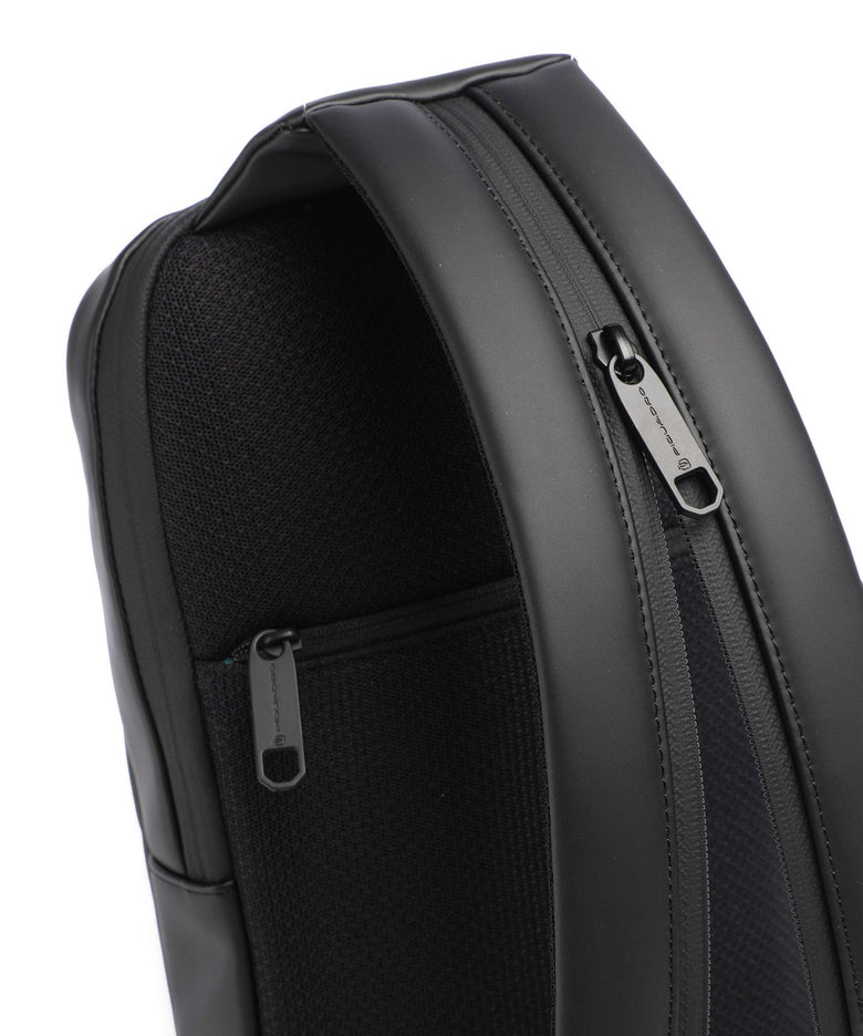 Piquadro C2OW Sling bag nero