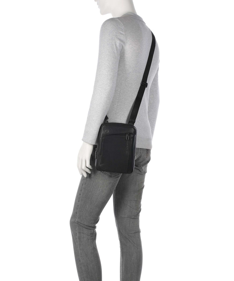 Piquadro S134 Crossbody bag black