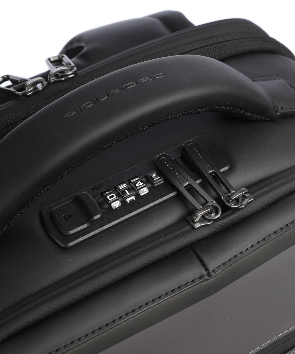 Piquadro Rover  30 Backpack black