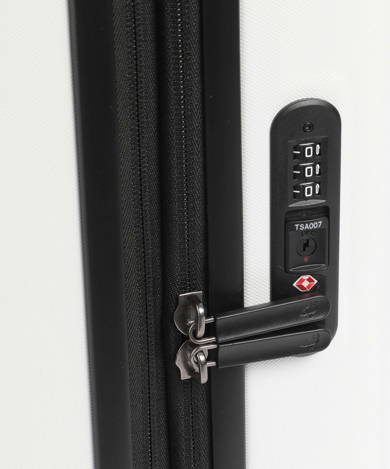 Mandarina Duck Logoduck+ Spinner (4 wheels) blanc