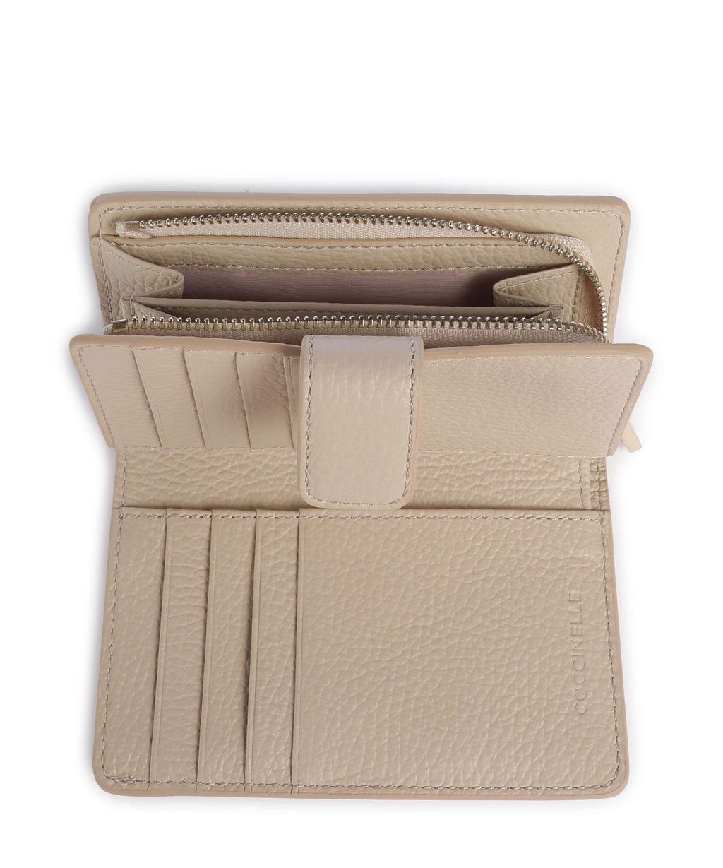 Coccinelle Metallic Soft Wallet sandshell