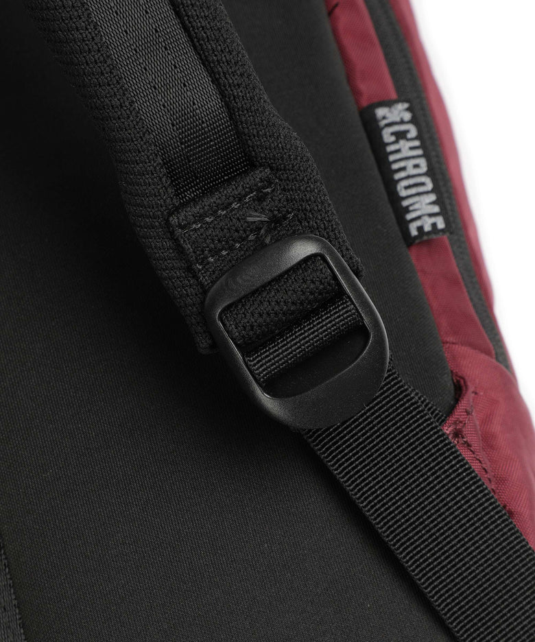 Chrome District Collection Camden 16 Backpack royale