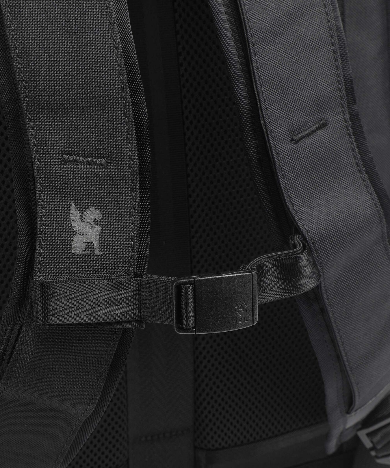 Chrome Hawes 26L Backpack indigo