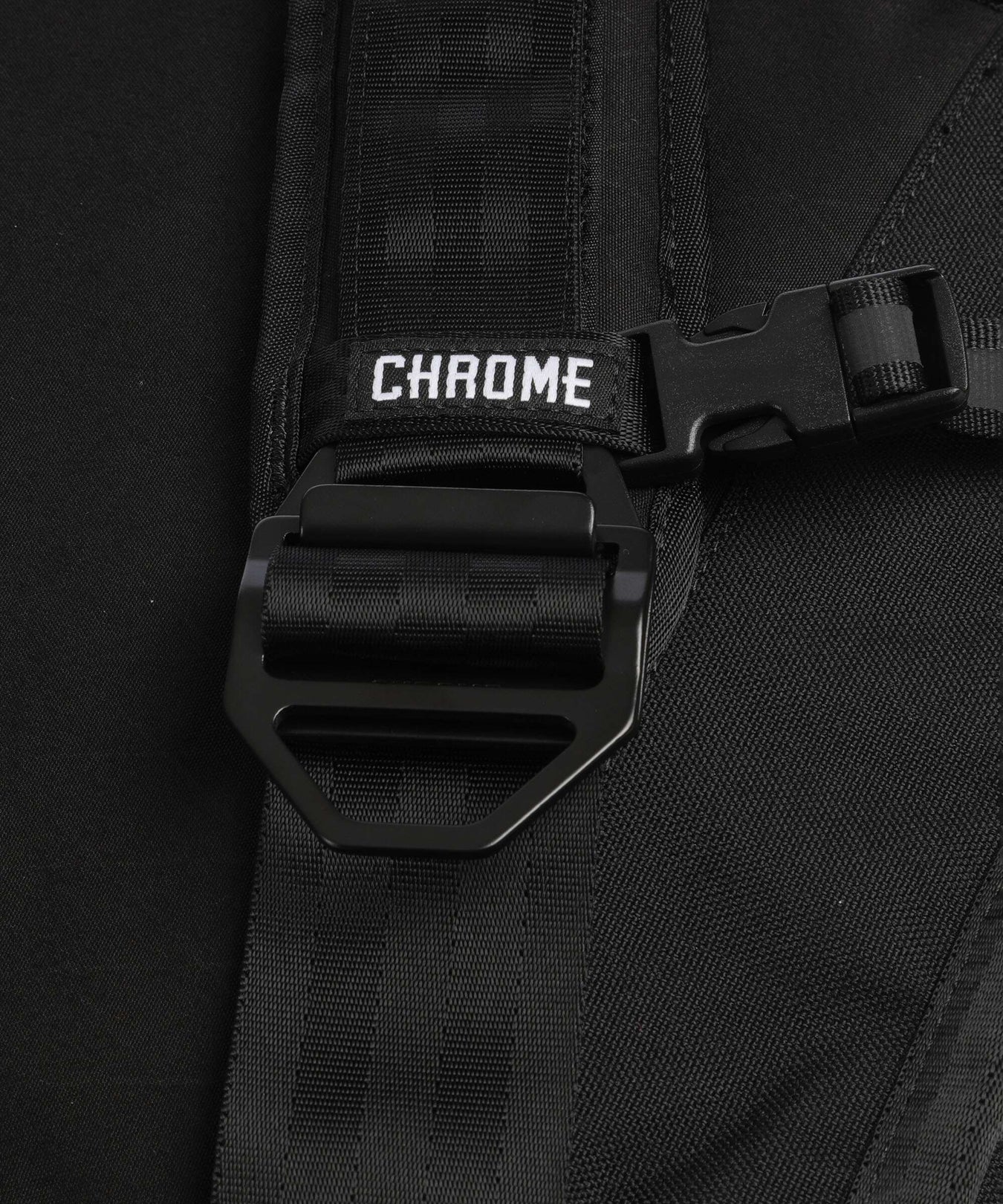 Chrome Barrage 16L Tote bag black