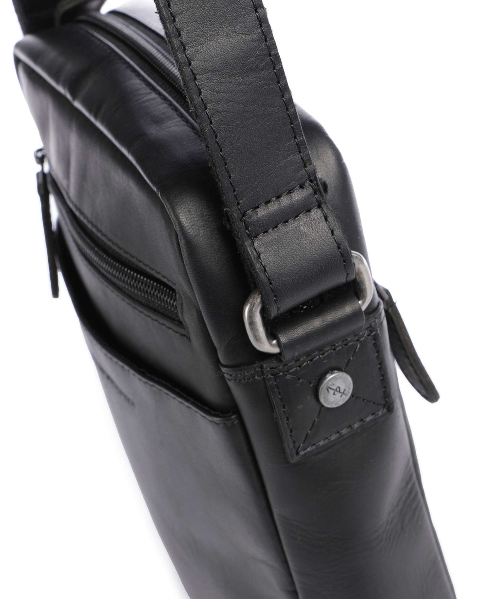 The Chesterfield Brand Wax Pull Up Cow Laveno Crossbody bag black