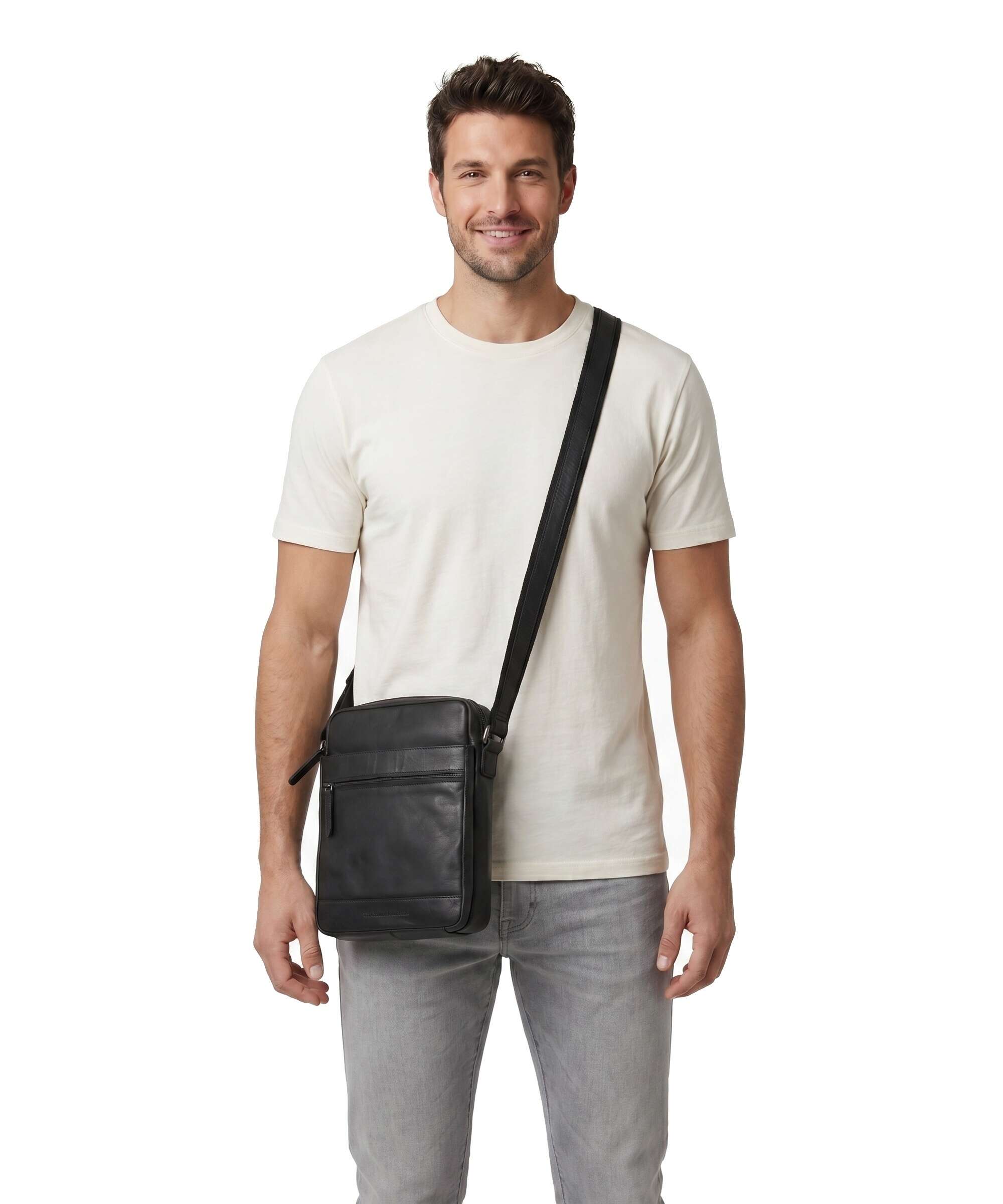 The Chesterfield Brand Wax Pull Up Cow Anzora Crossbody bag black