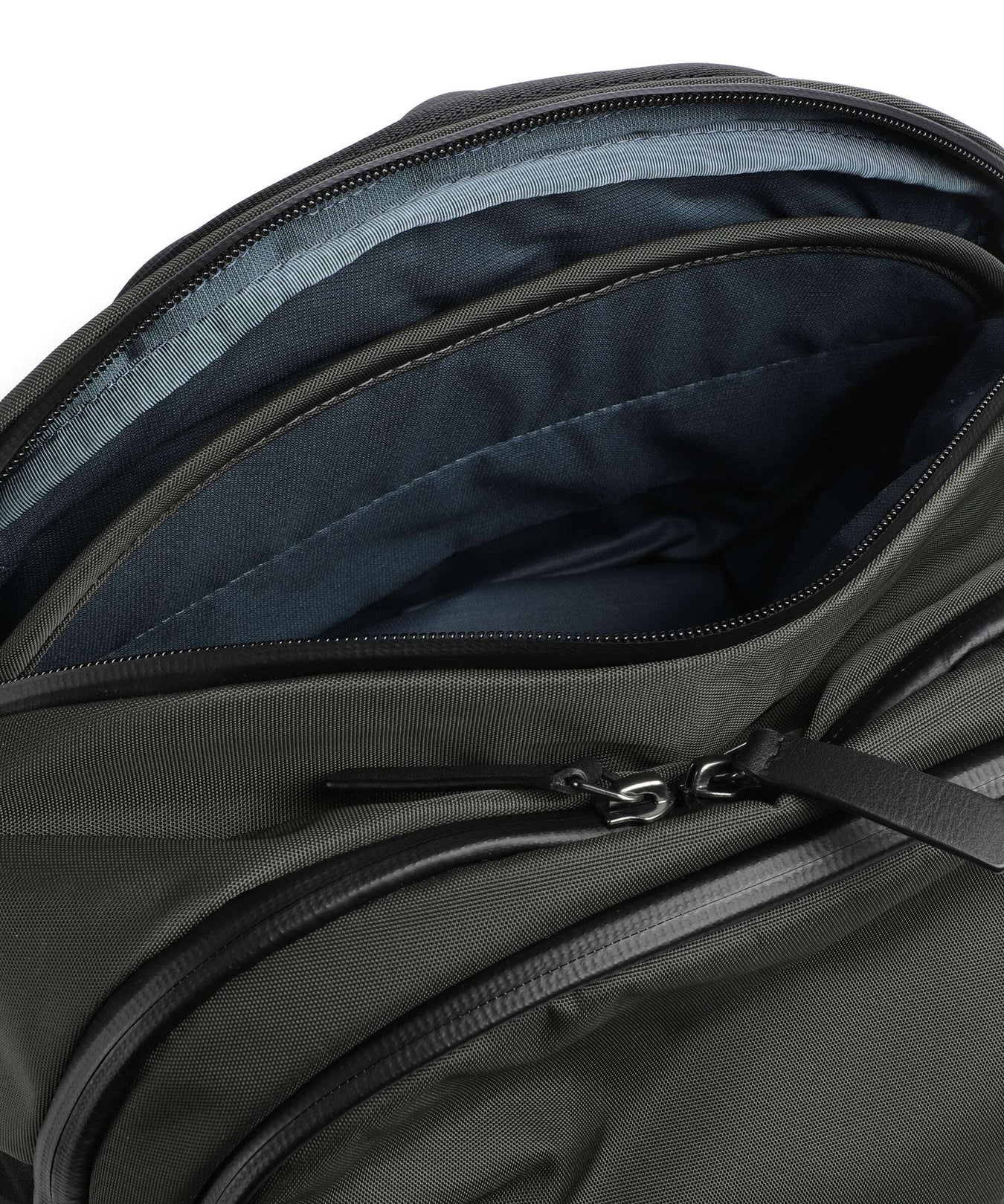 Bellroy Transit 28L Pro Backpack olive