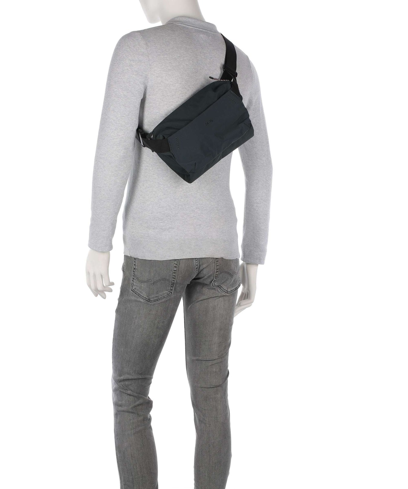 Bellroy Venture 6L Sling bag deep ocean